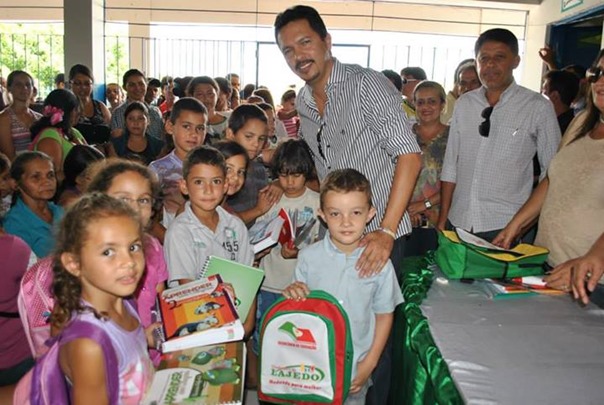 1970548_419740638170513_2042965698_n