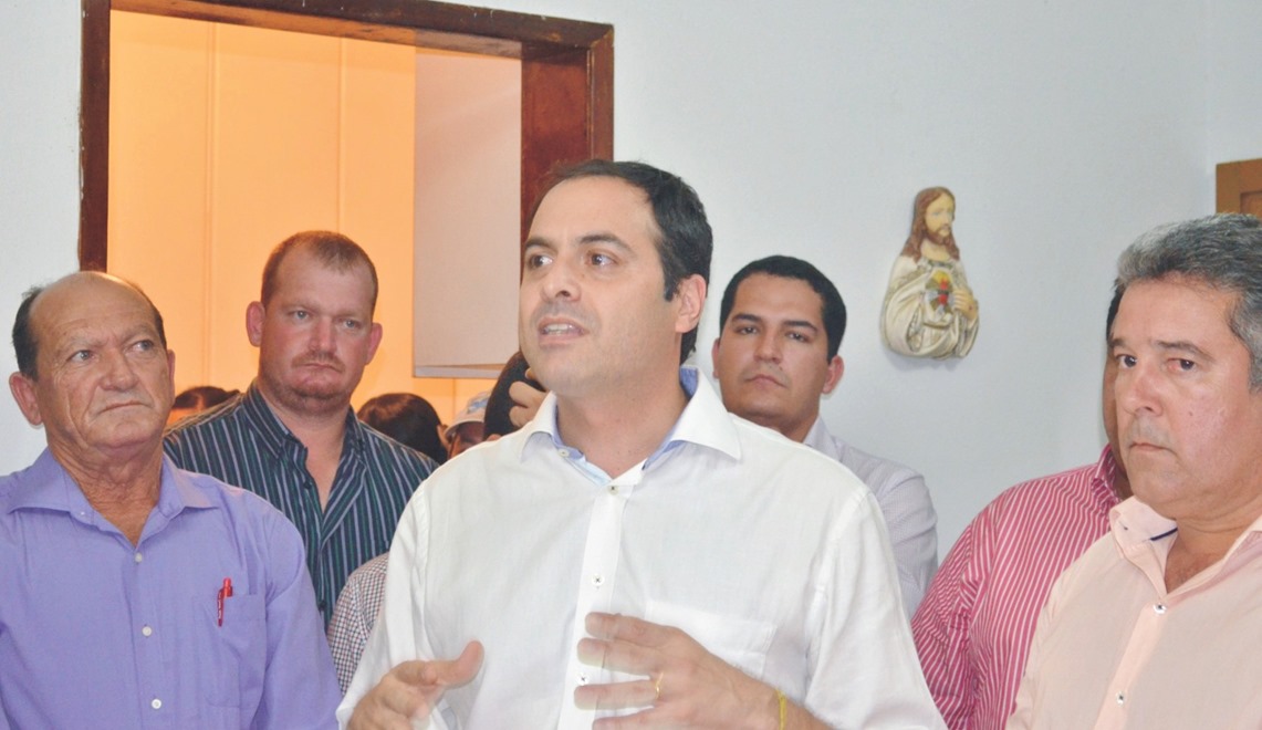 PAULO CÂMARA EM SALOÁ